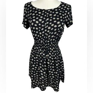 💜 5/$20 Divided Black and White Floral Mini Dress with Pockets Size 4